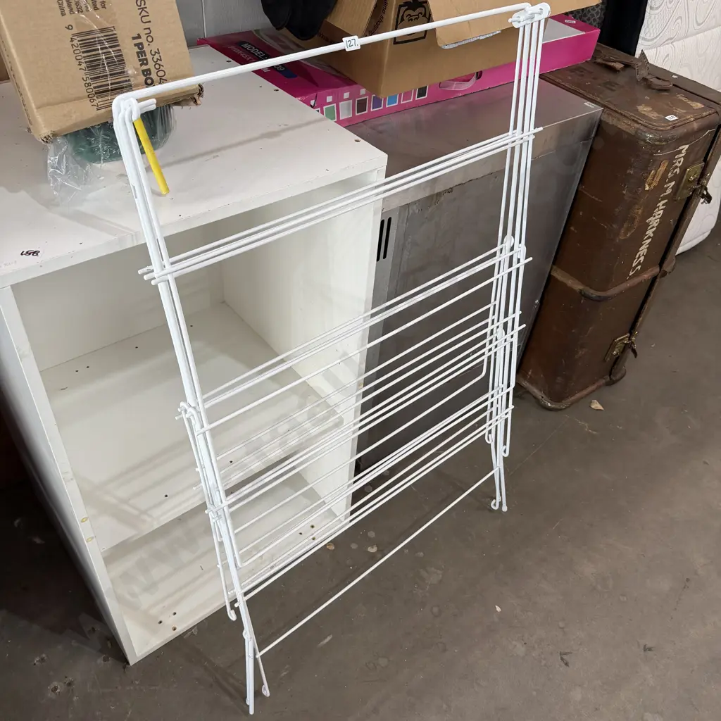 clothes horse Image 1++