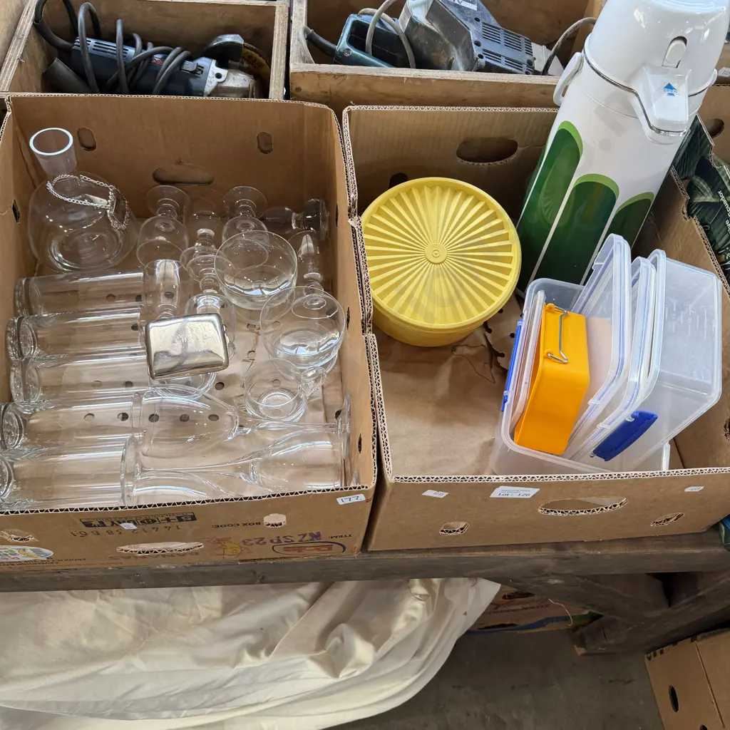Two boxes glassware etc. Image 1++