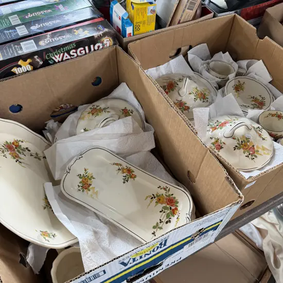 Royal Doulton "Rosslyn" dinnerset.