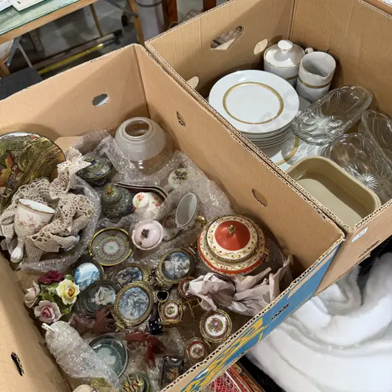 Dinnerware and collectables.