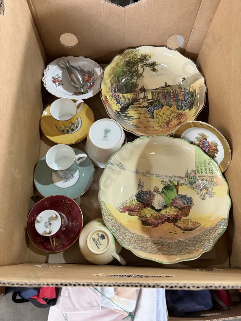 Two Royal Doulton plates etc. Image 1++