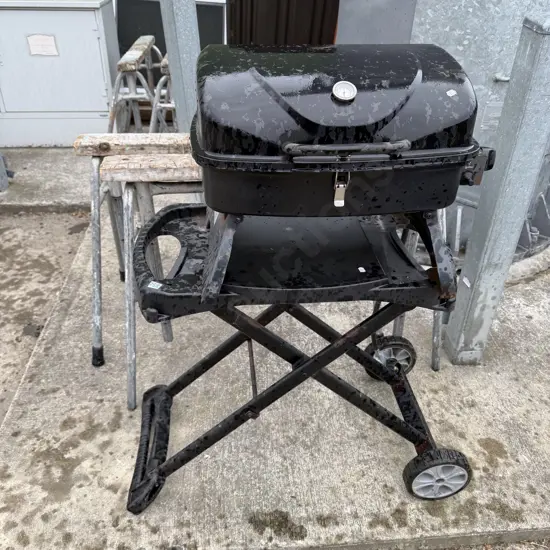 bbq on stand