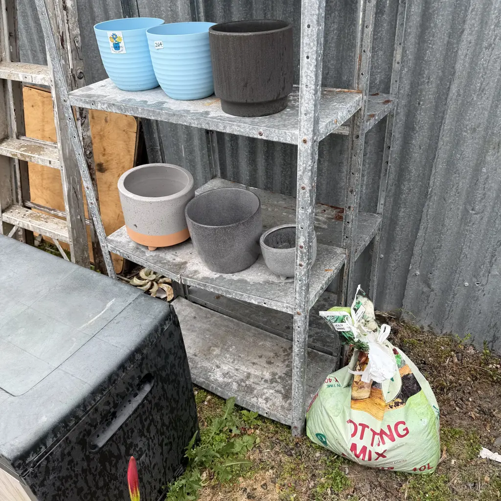 pots and mix Image 1++