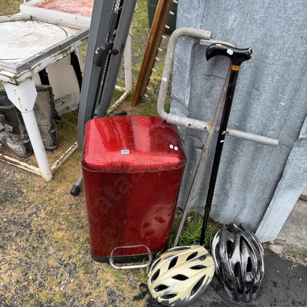 selection of items Image 1++