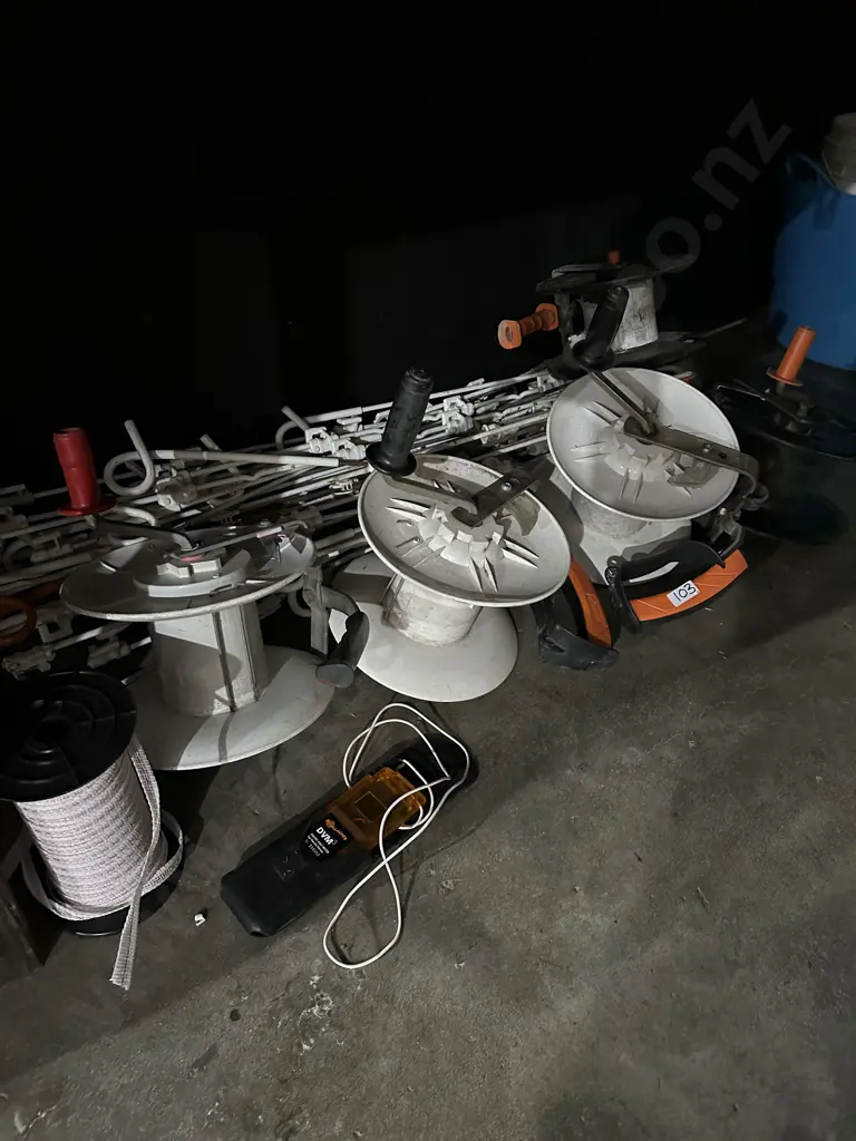electric fence gear Image 1++