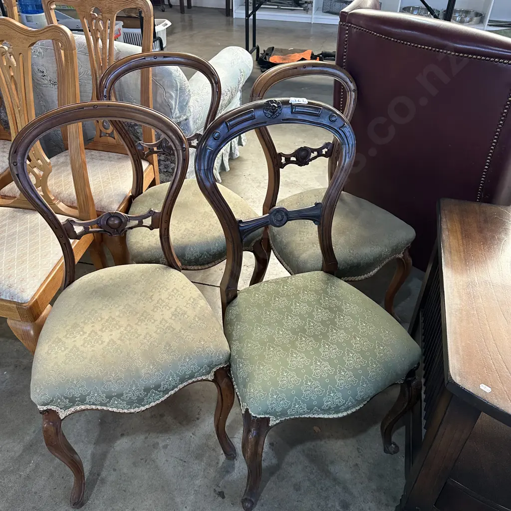 4 ballonback chairs Image 1++