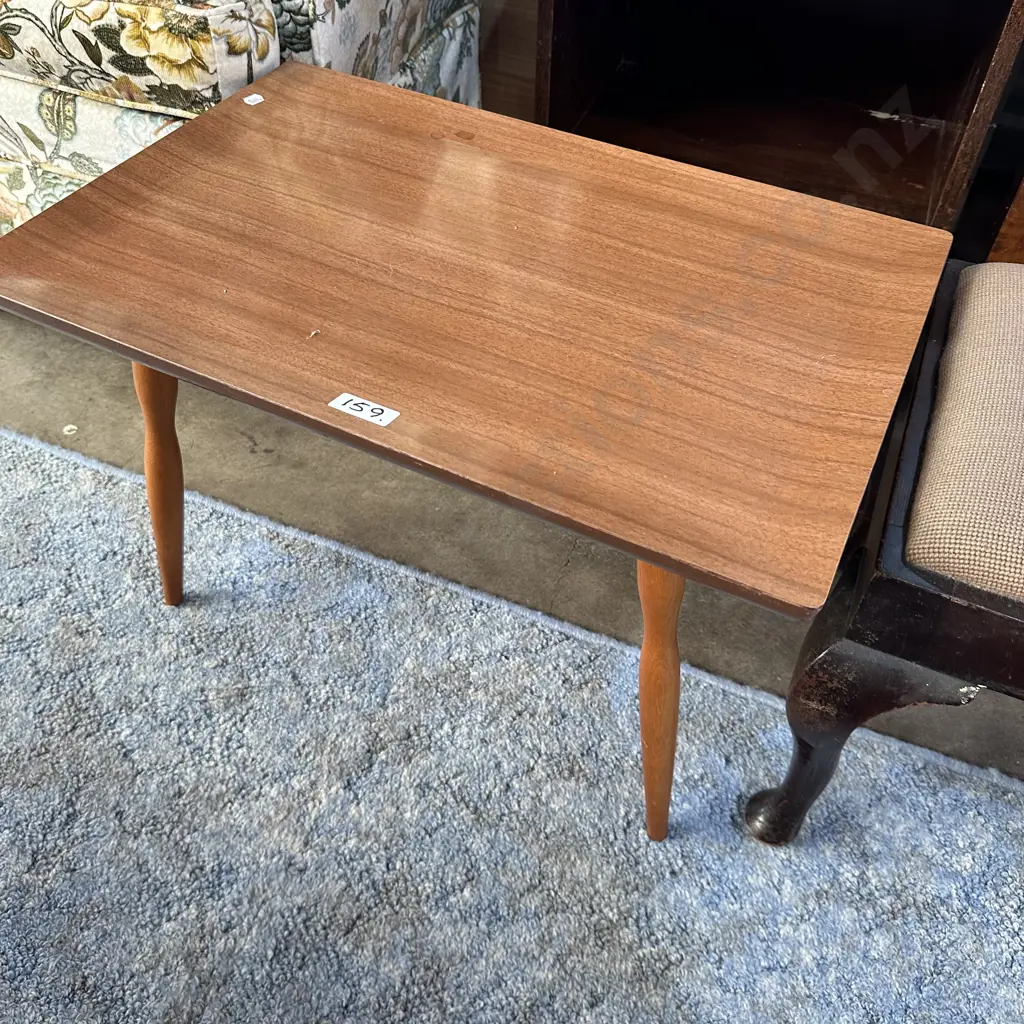 side table Image 1++