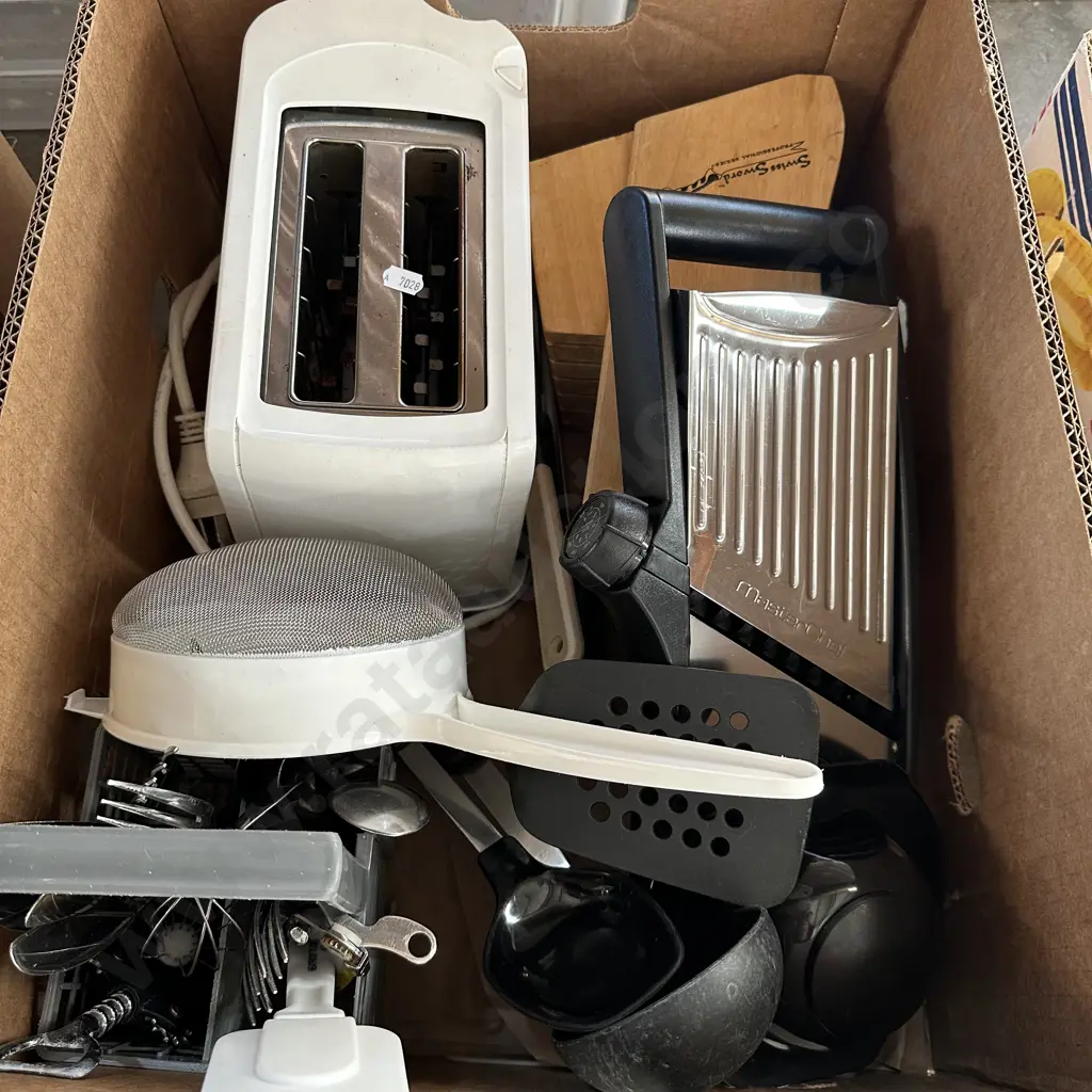 box cutlery utensils toaster knife block Image 1++