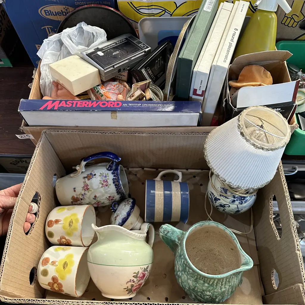 2 boxes lamp china matches collection Image 1++