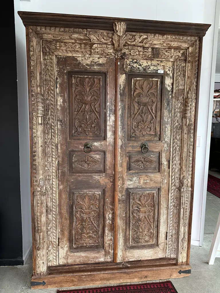 Large impressive carved door wardrobe , India. (2240x1500x580) Image 1++