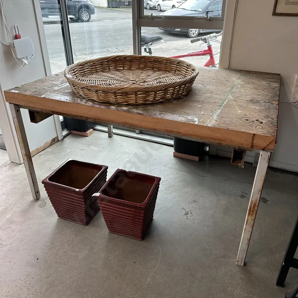 Industrial table Image 1++