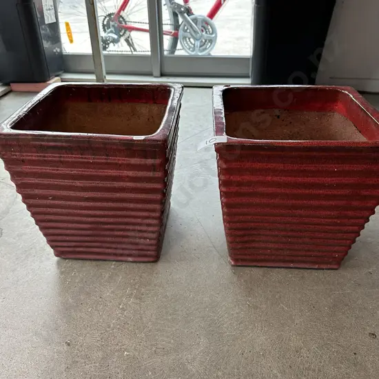 Pr planters 30cm tall