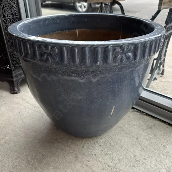 Large planter 570mm wide