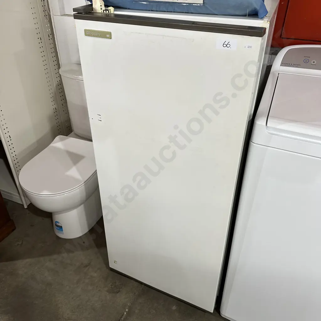 Vertical freezer Image 1++