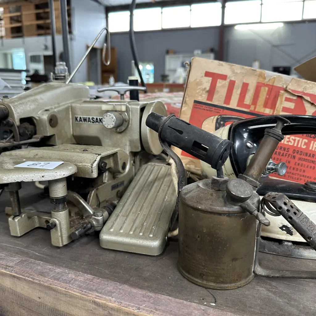 Small primus, sewer, iron Image 1++