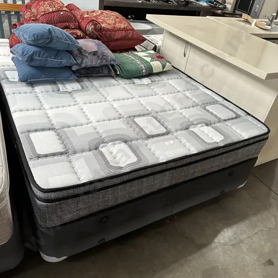 Good condition Queen bed