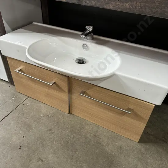Wall hung vanity