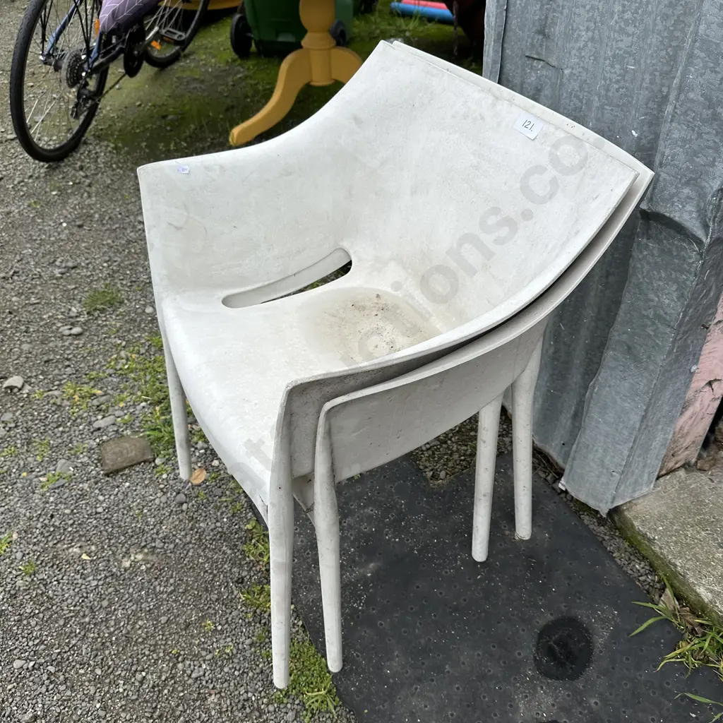 Pr outdoor chairs Image 1++
