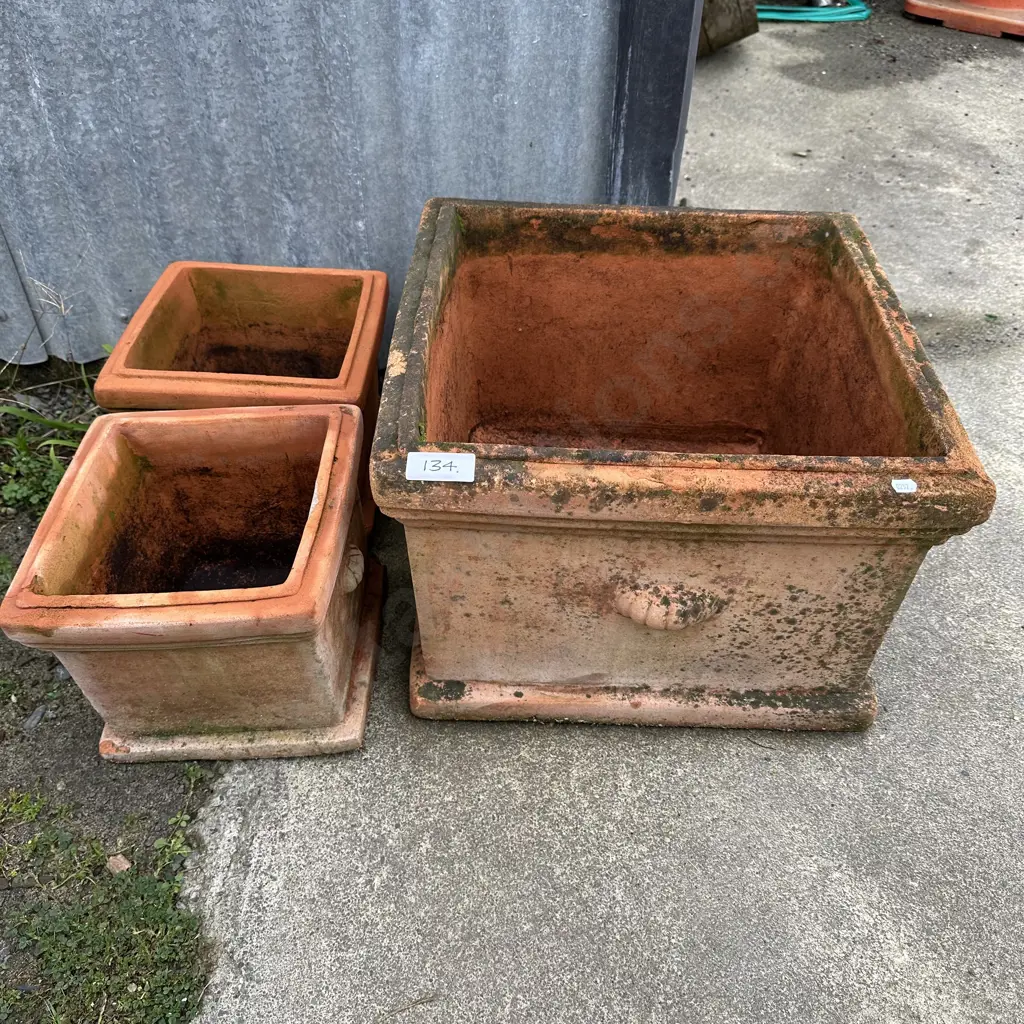 3 planters Image 1++