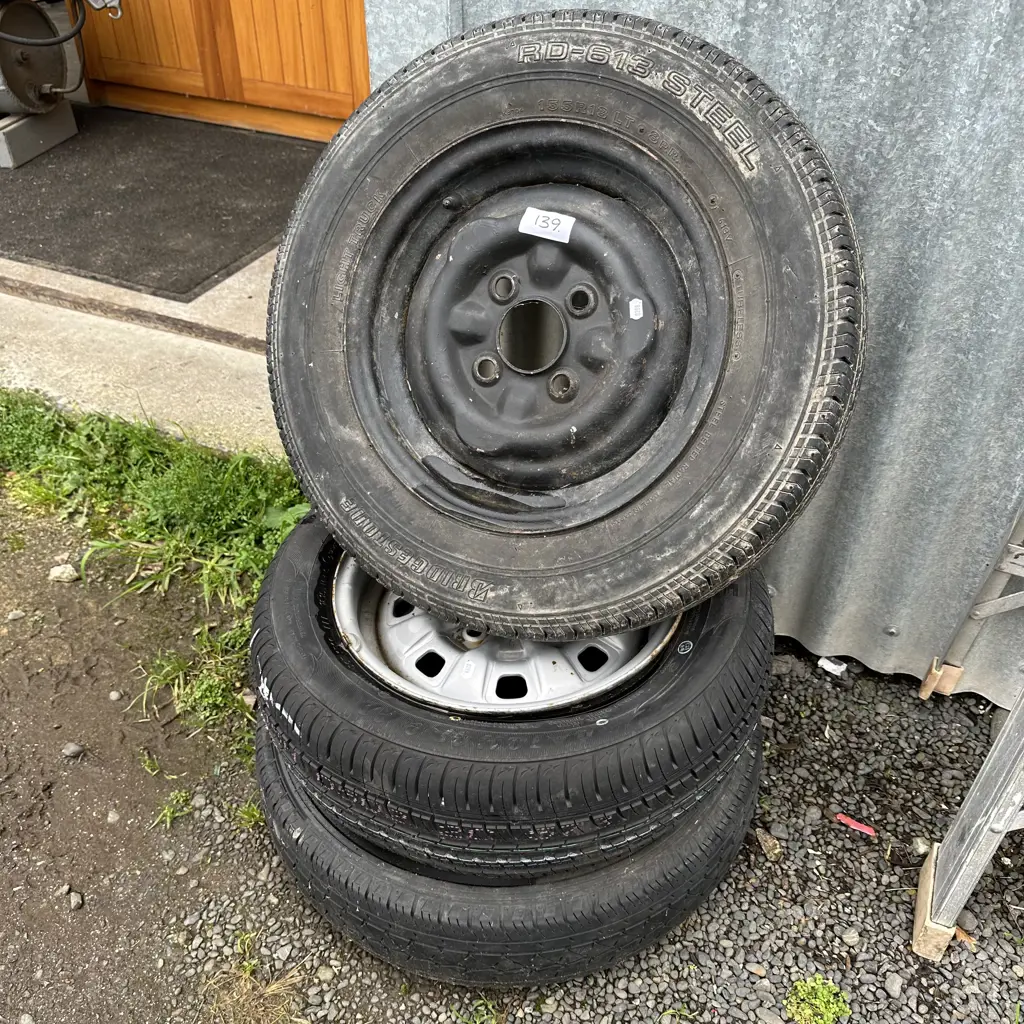 3 x wheels Image 1++