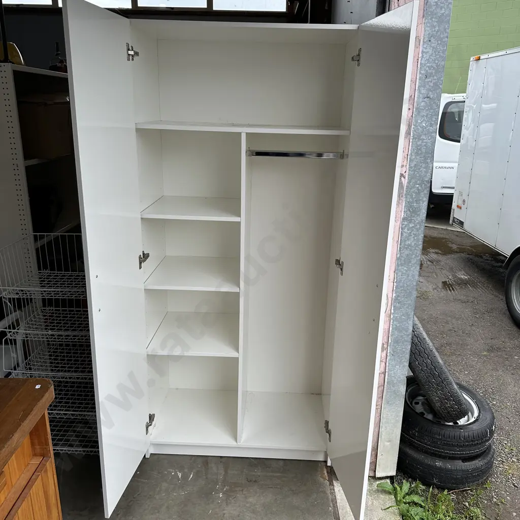 Free standing wardrobe Image 1++