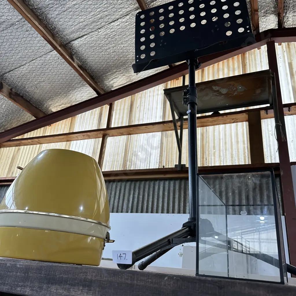 Music stand, hair drier etc Image 1++