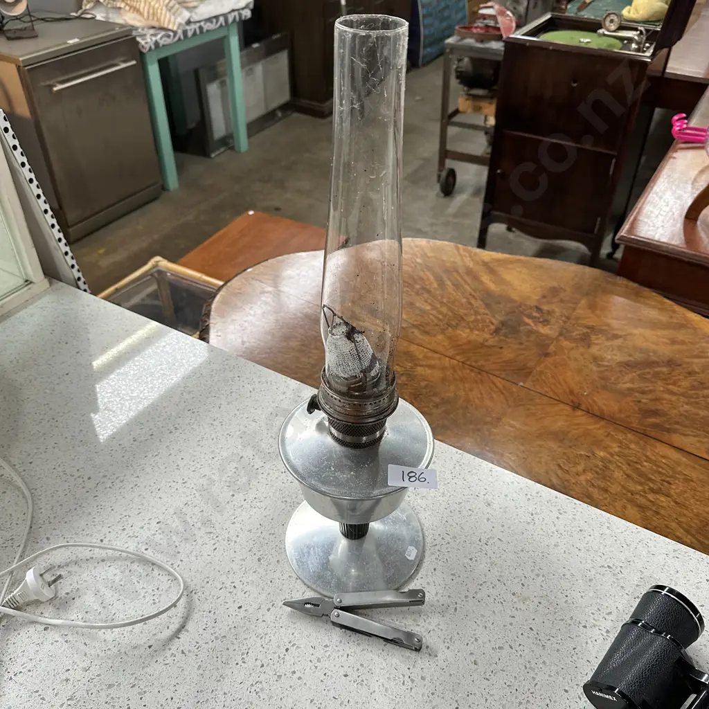 Lamp and tool Image 1++