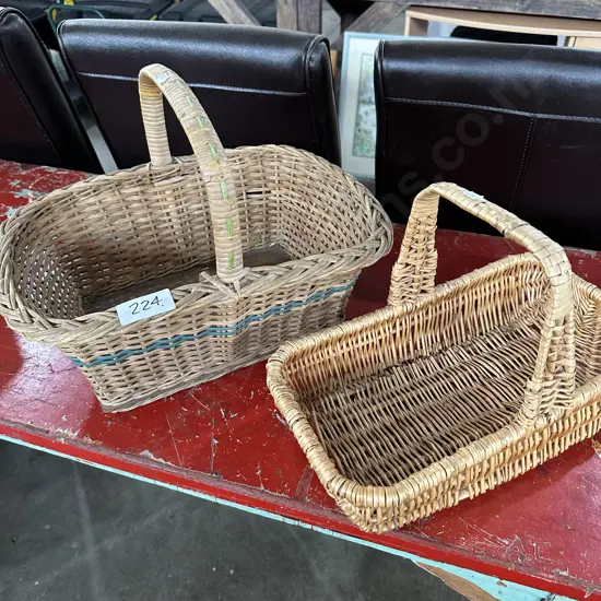2 baskets