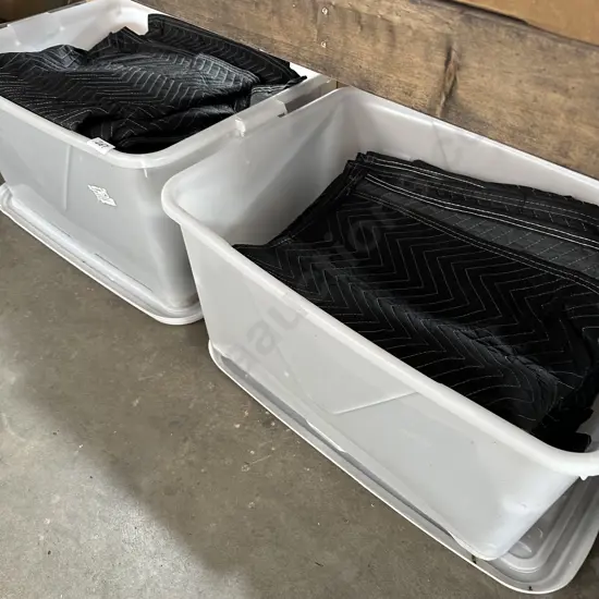 2 bins furniture blankets