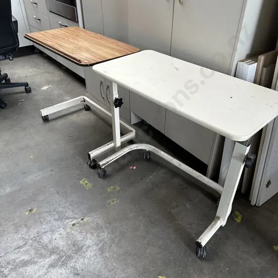 2 x TV trays