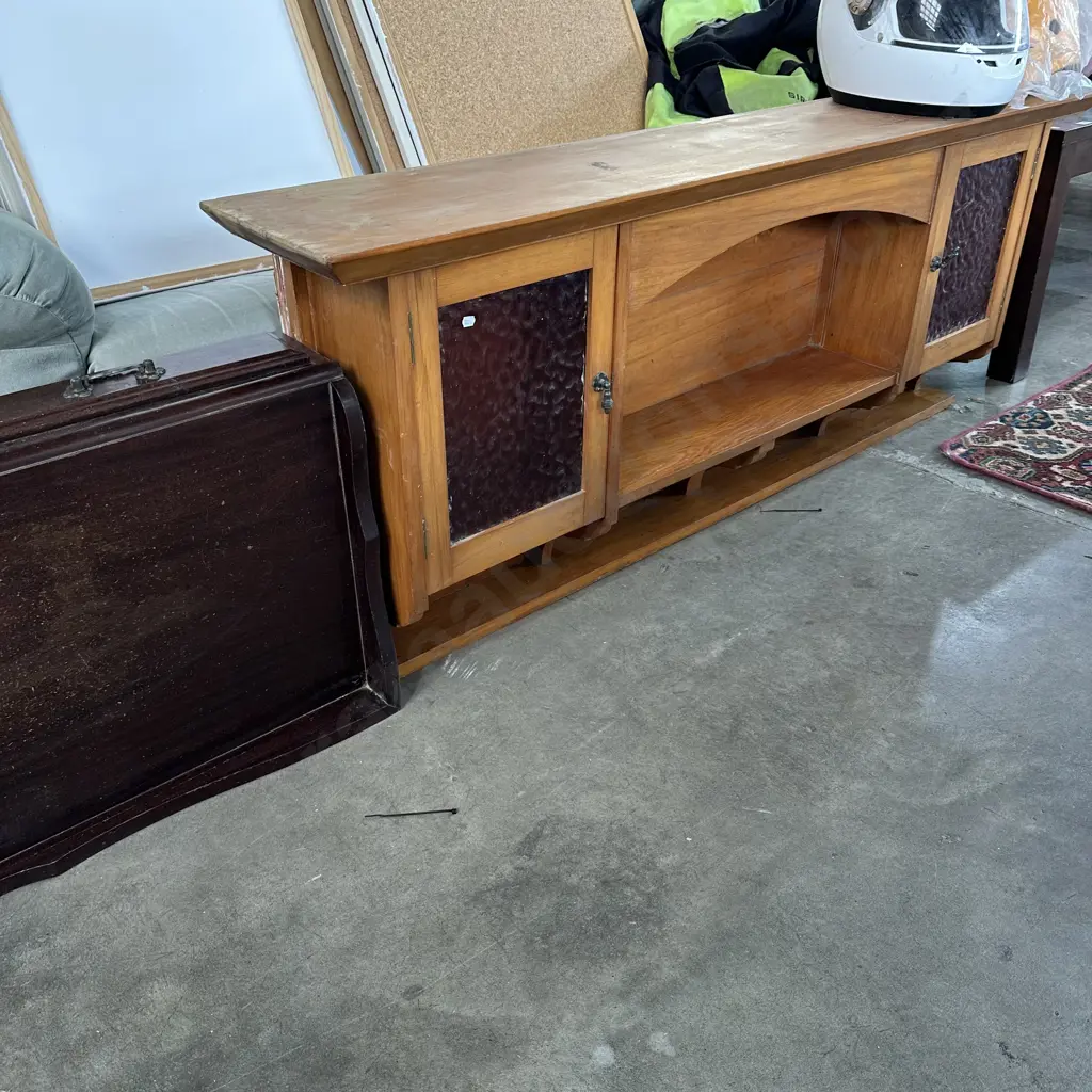 Wall cabinet and telephone shelf Image 1++