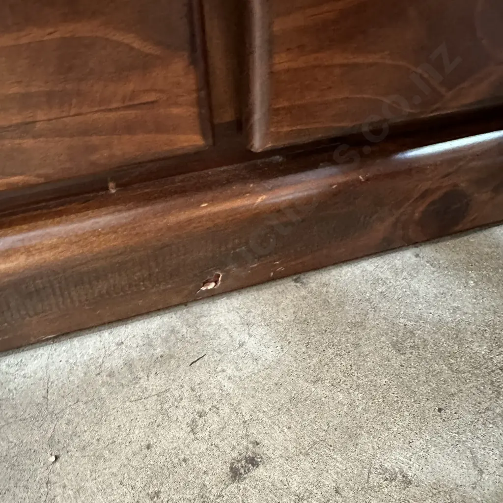 4 draw coffee table Image 1++