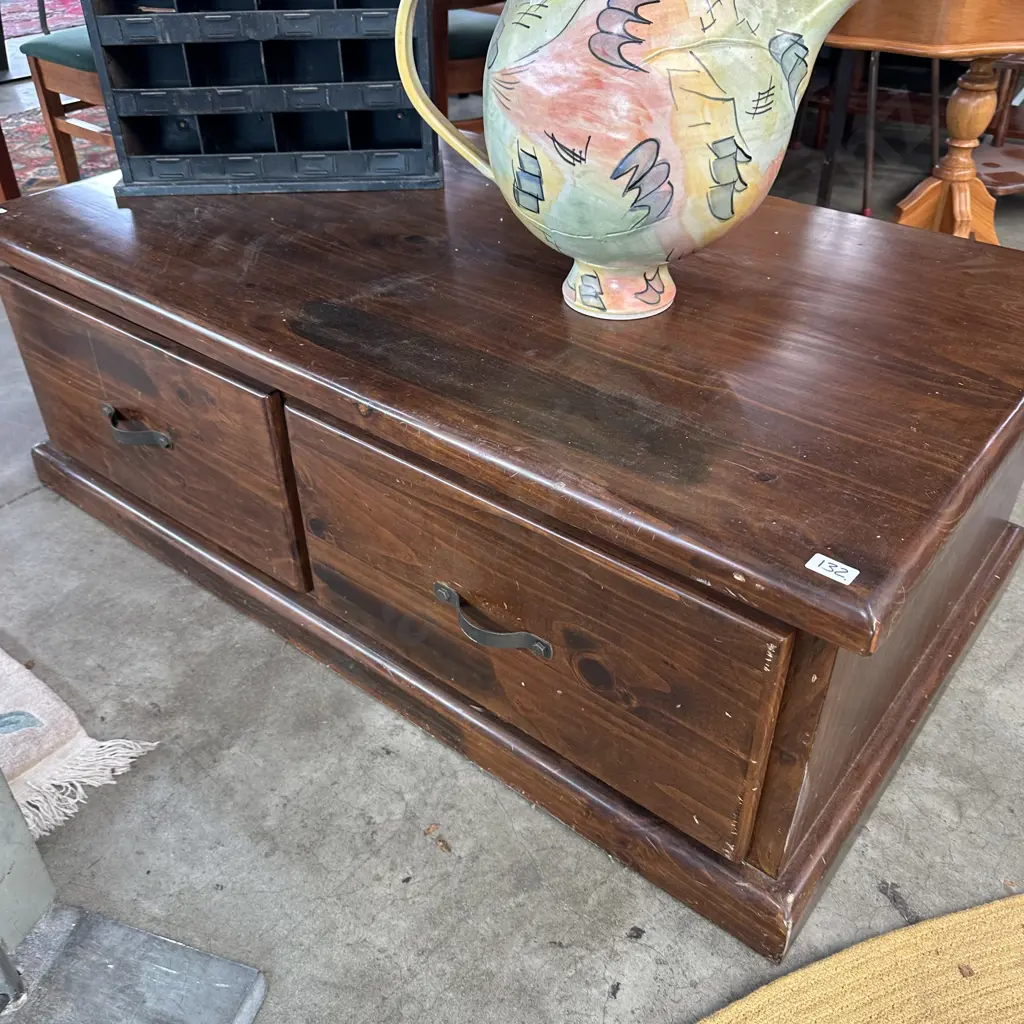4 draw coffee table Image 1++