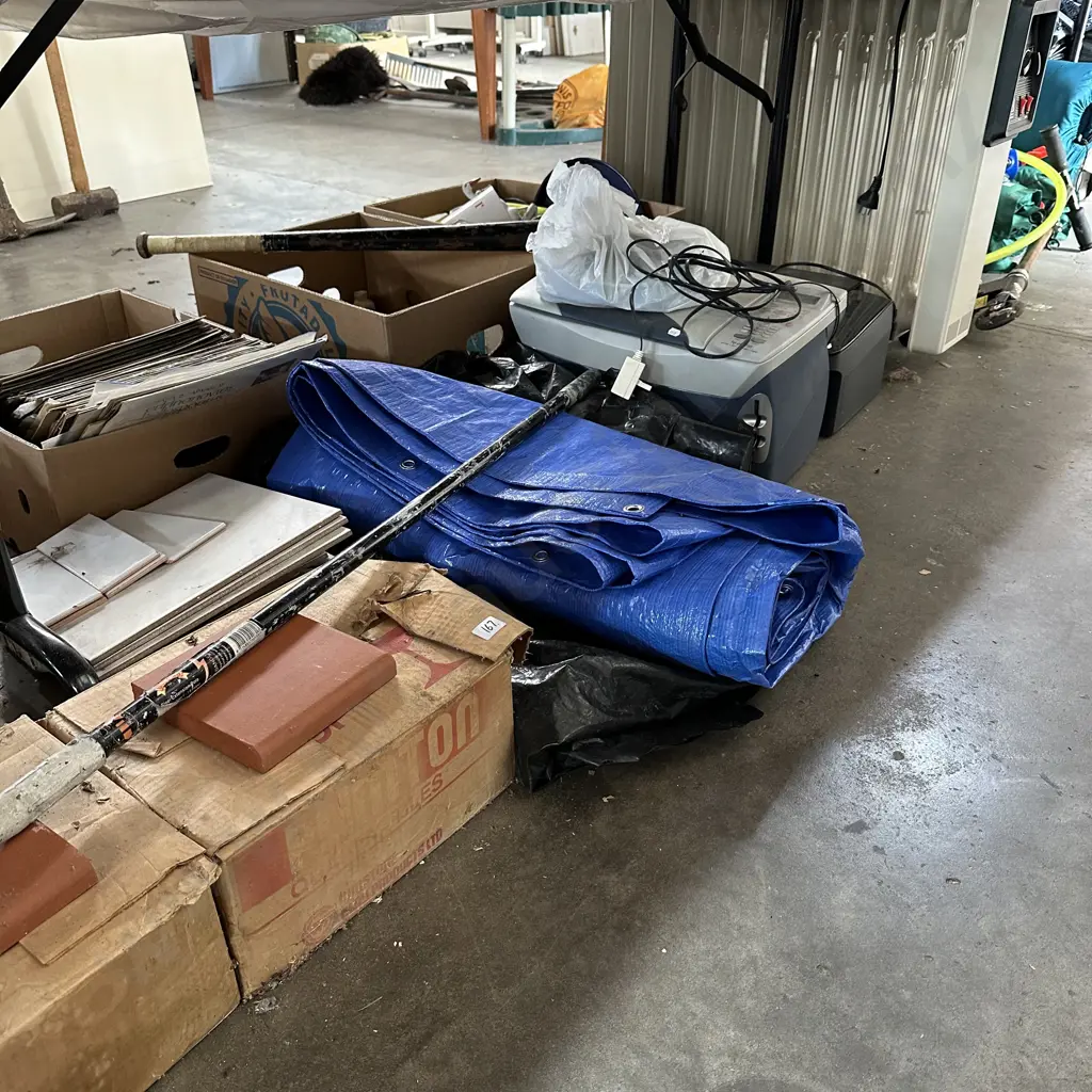 Bay lot inc heater, tiles tarp etc Image 1++