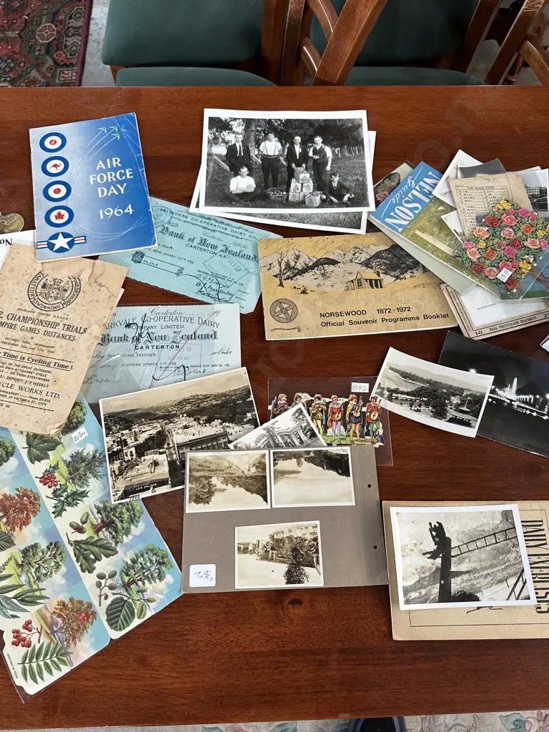 Old bank cheques, photos etc Image 1++