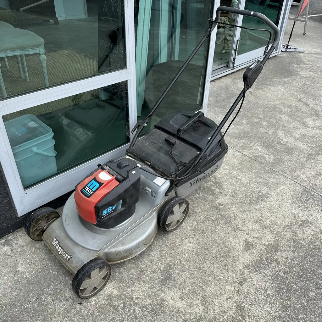 Elec mower - working but battery getting low Image 1++