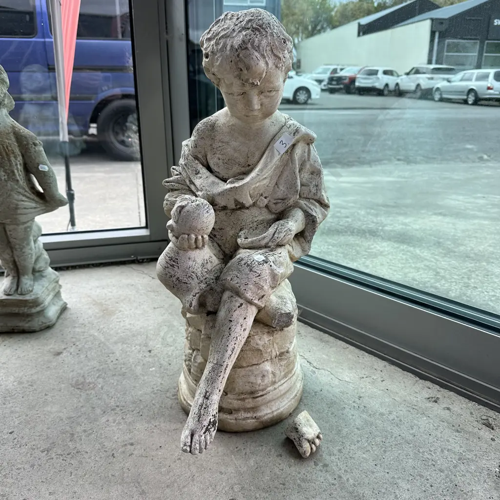 65cm concrete garden statue need foot repair Image 1++