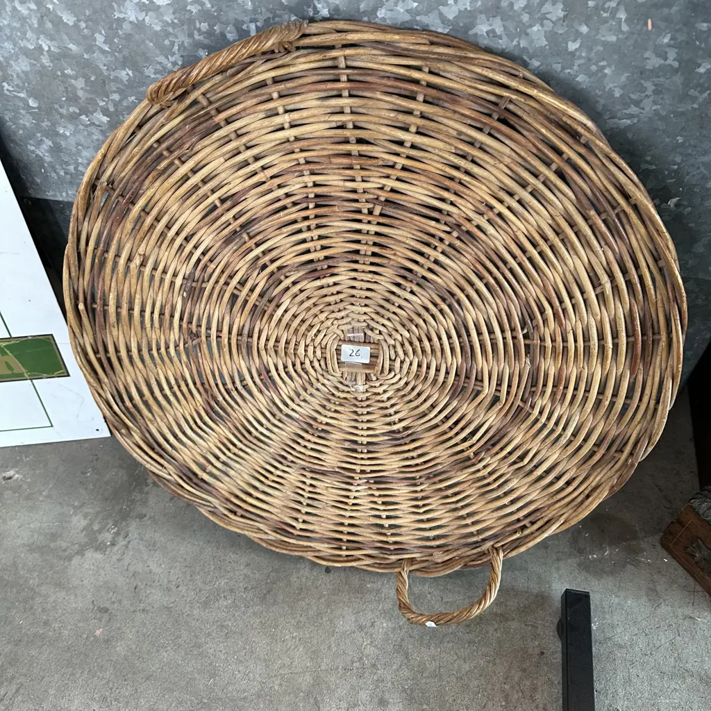 Wicker platter Image 1++