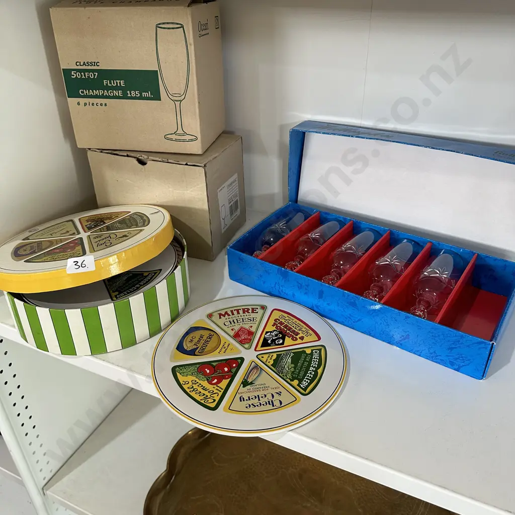 Flutes. cheese platters, crystal Image 1++
