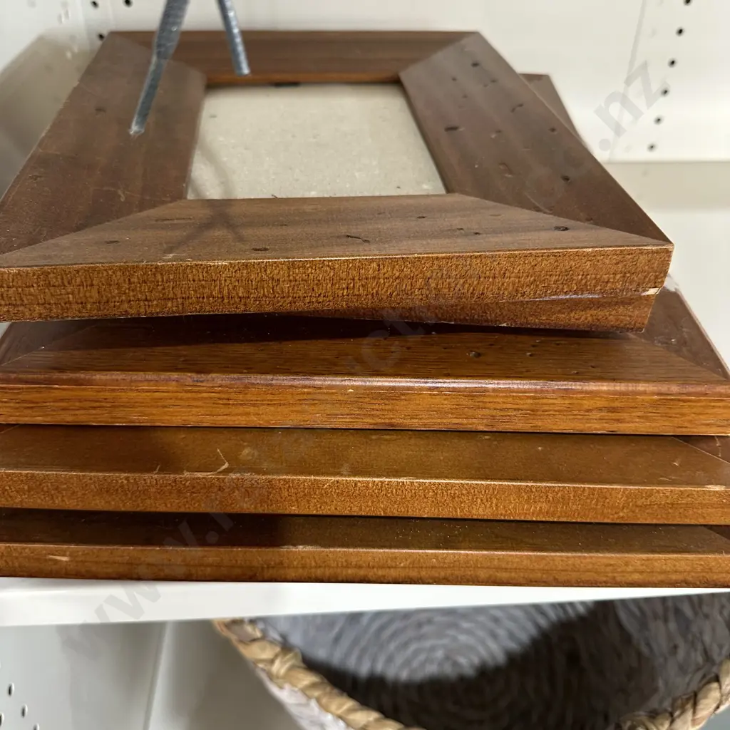 Assortment of pictures and frames Image 1++