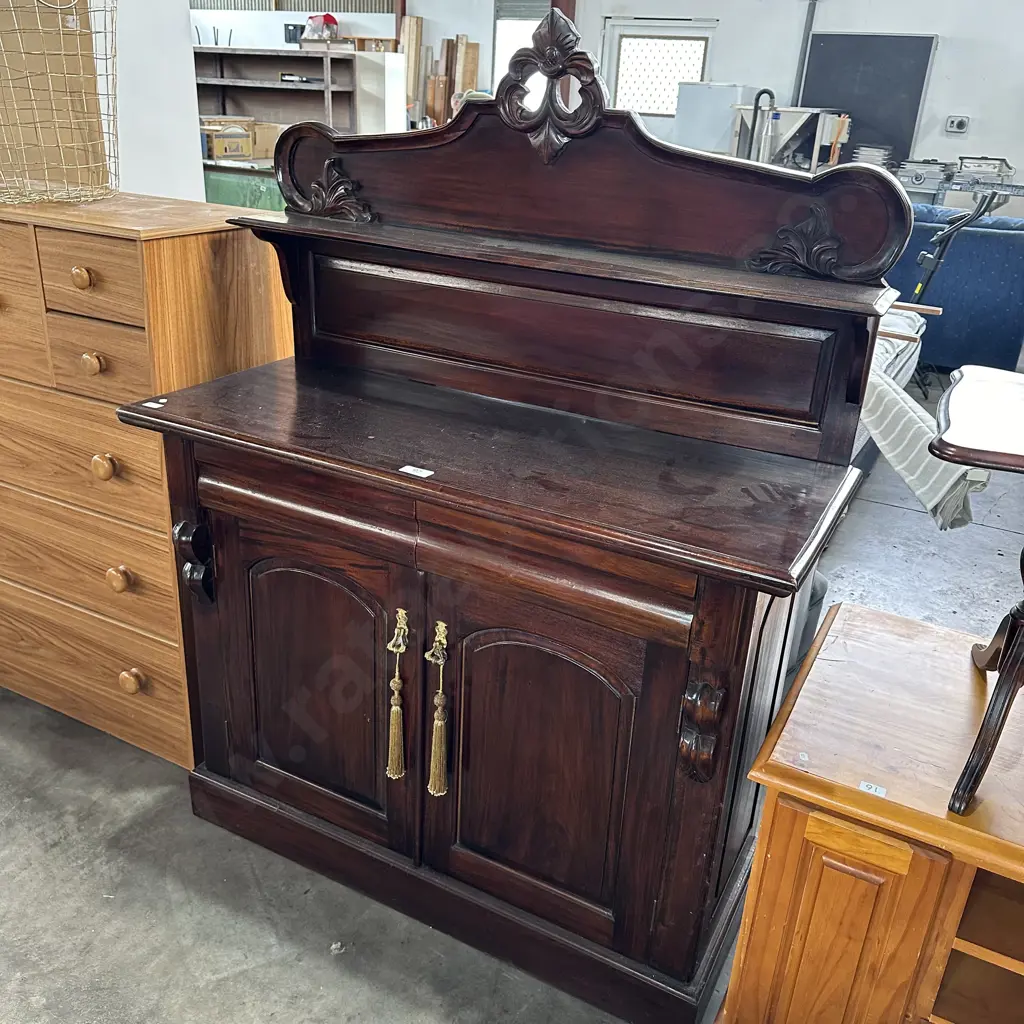 Chiffonier Image 1++