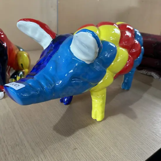 Pig figure