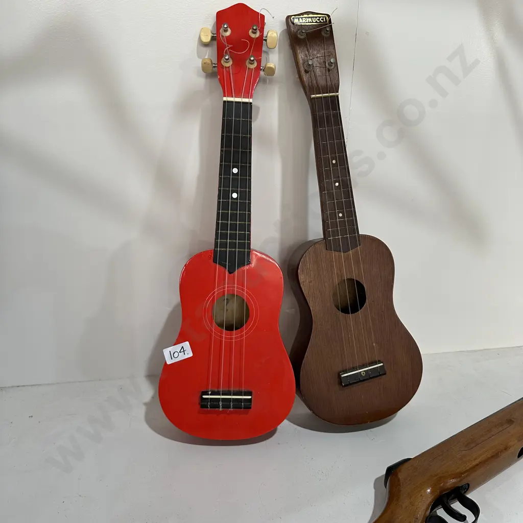2 x Ukulele Image 1++