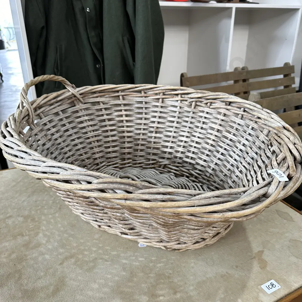 Wash basket Image 1++