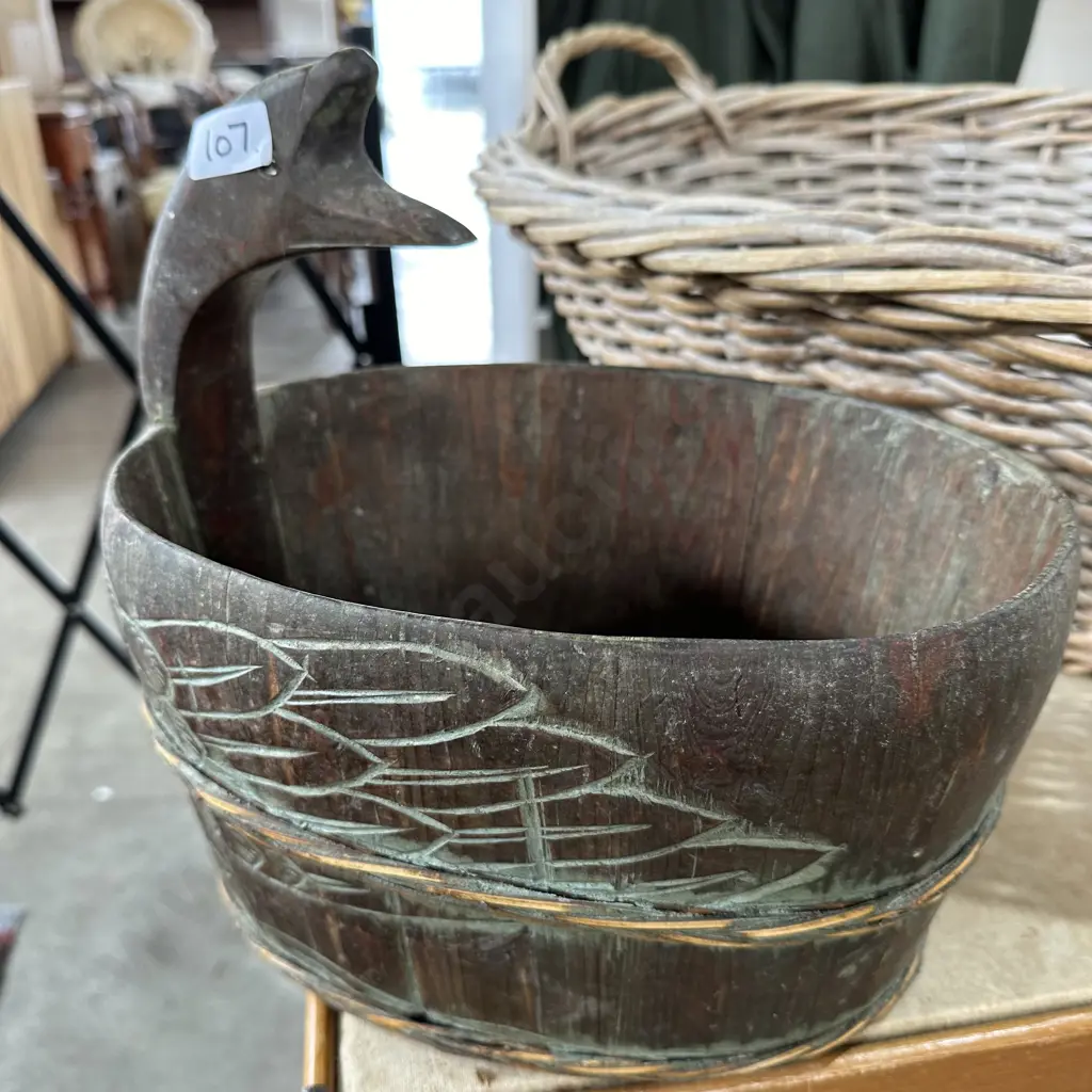 Wooden basket Image 1++