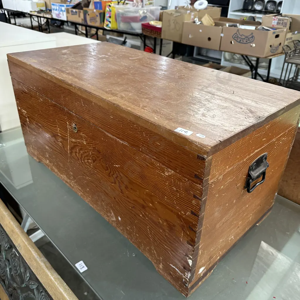 Cedar blanket box Image 1++