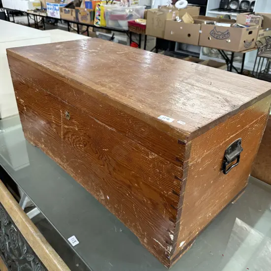 Cedar blanket box
