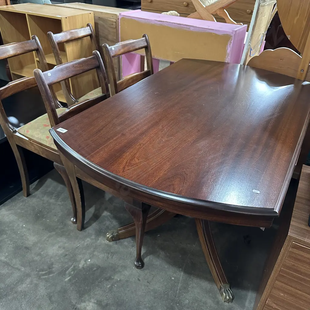 Mahog table and 4 chairs Image 1++