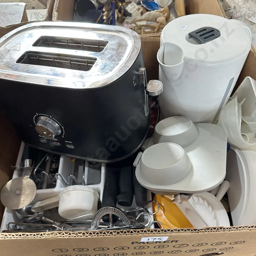 Toaster utensils etc Image 1++