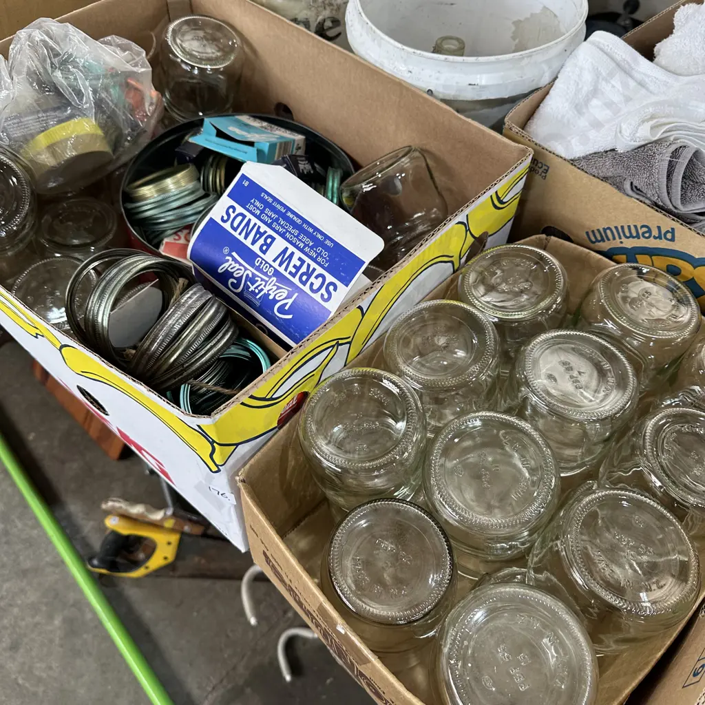 Approx 30 Agee half jars and seals Image 1++